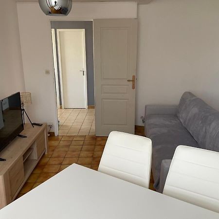 Charmant T2 Au 1Er Dans Residence Avec Parc Arbore Saint-Pierre-le-Moûtier Exterior foto