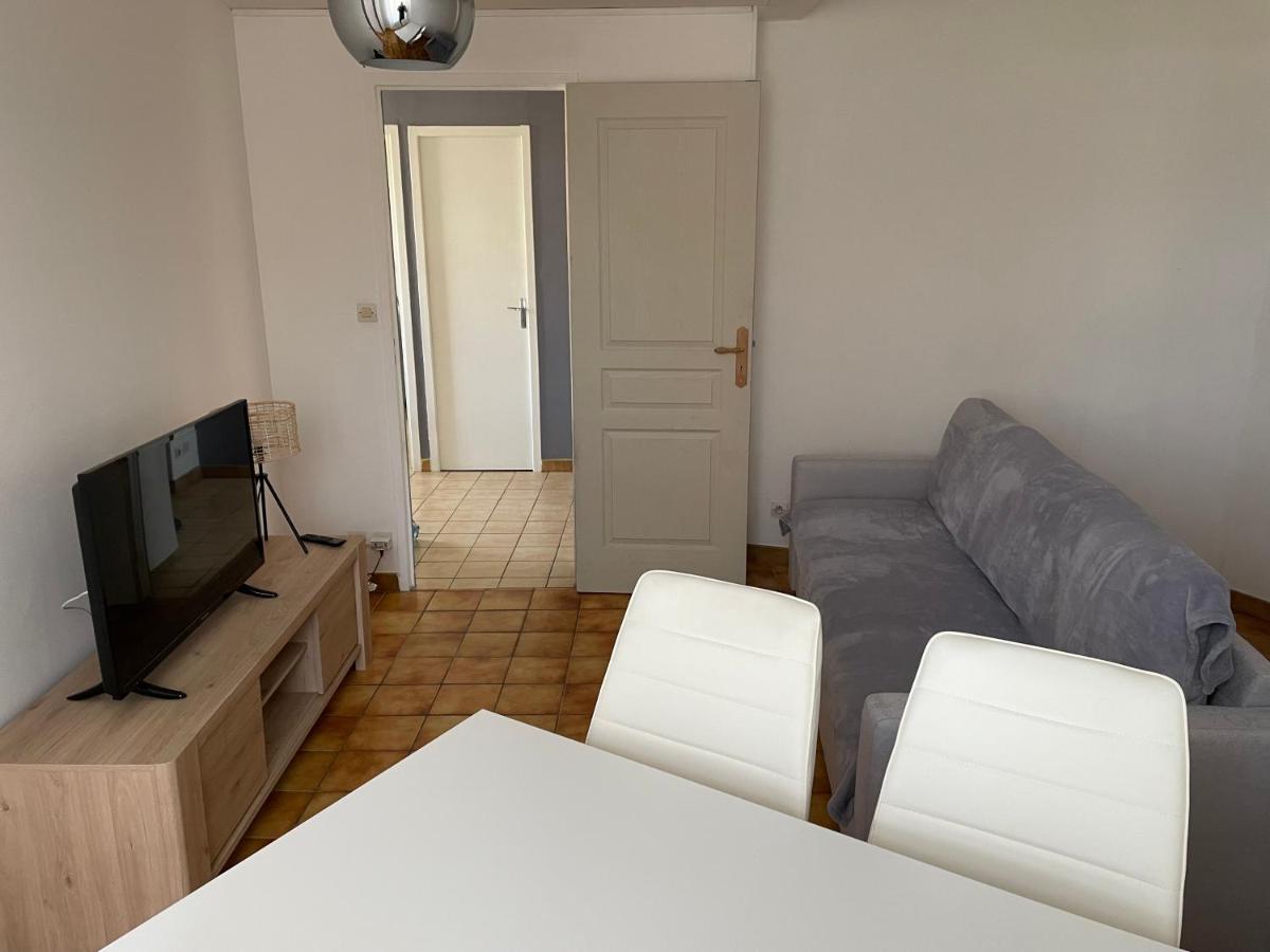 Charmant T2 Au 1Er Dans Residence Avec Parc Arbore Saint-Pierre-le-Moûtier Exterior foto